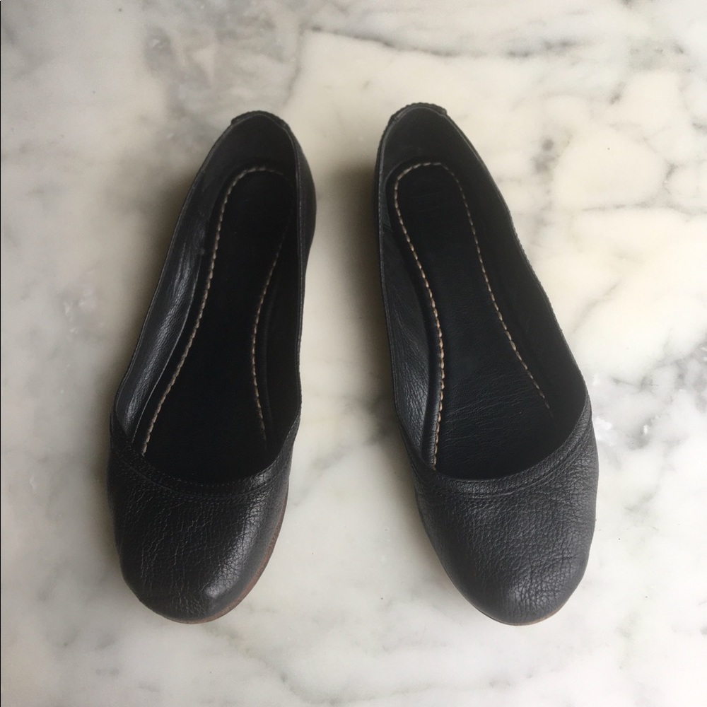 Leather ballet flats